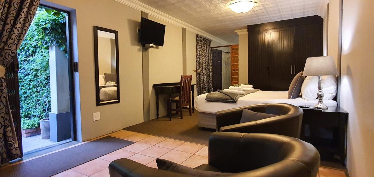 แอคโคเลส บูติคโฮเต็ล Hotel มิดแรนด์ ภายนอก รูปภาพ